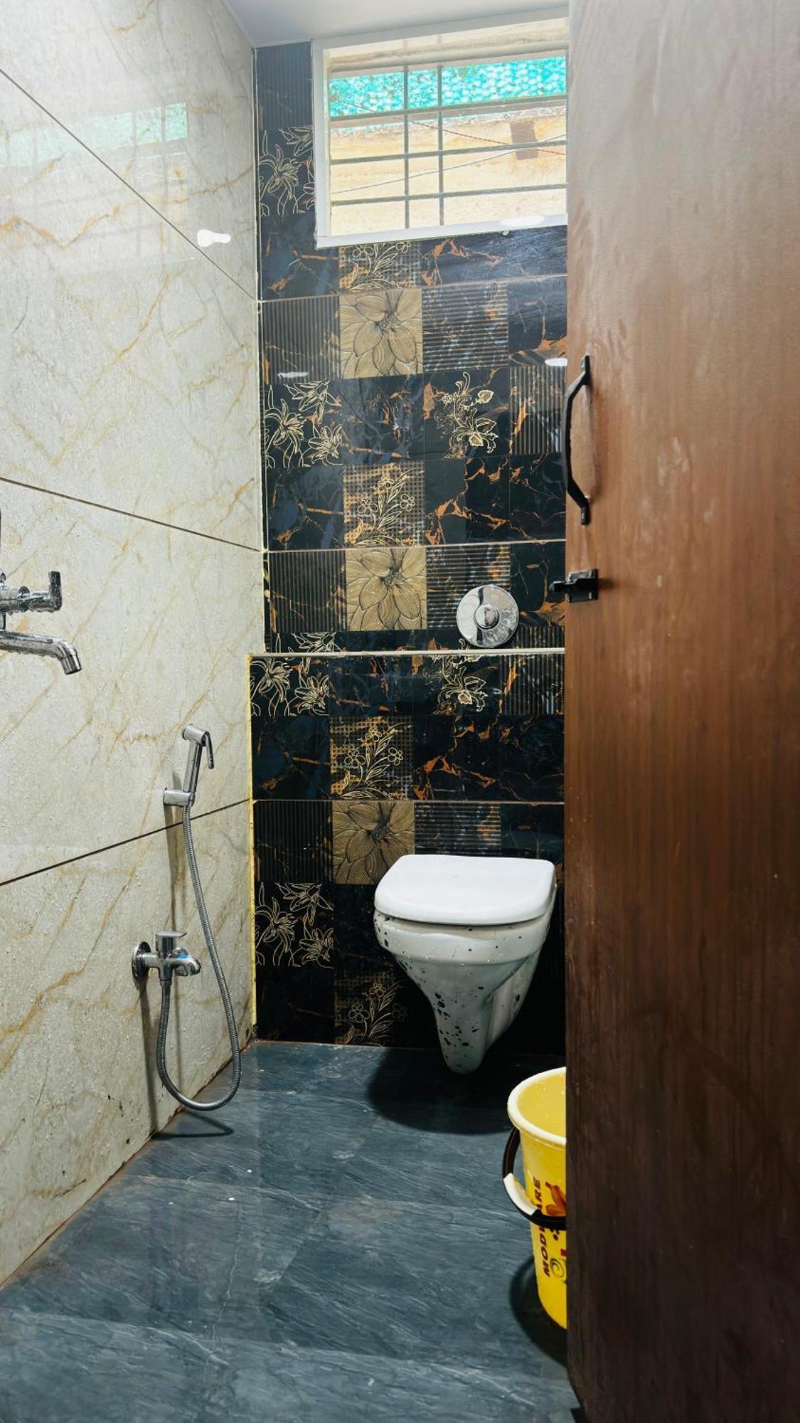 Hotel Shreenidhi Comfort Stay อุจเจน ภายนอก รูปภาพ