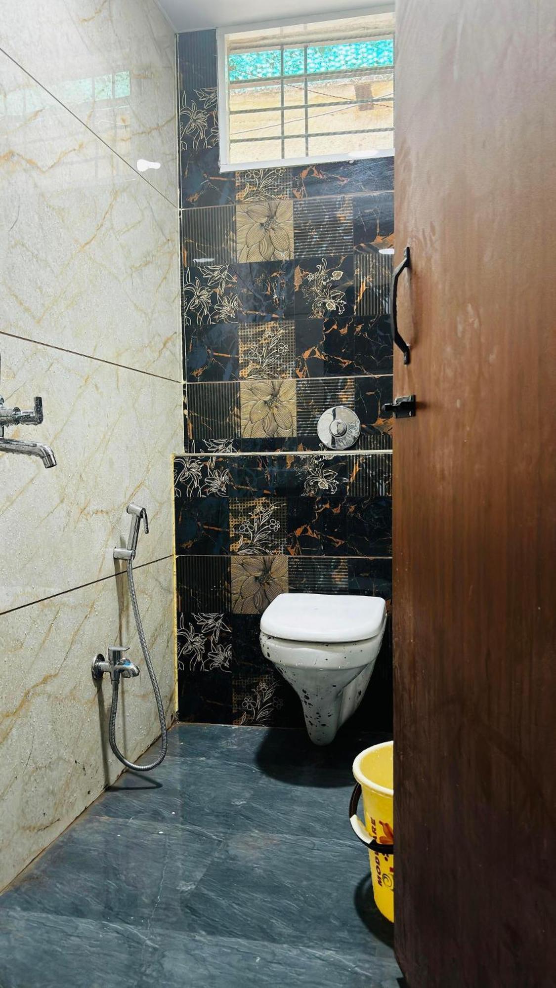 Hotel Shreenidhi Comfort Stay อุจเจน ภายนอก รูปภาพ